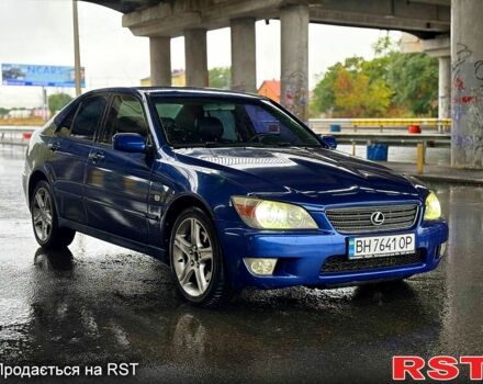 Синій Лексус ІС, об'ємом двигуна 2 л та пробігом 320 тис. км за 4900 $, фото 1 на Automoto.ua