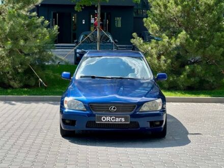 Синий Лексус ИС, объемом двигателя 2 л и пробегом 310 тыс. км за 4999 $, фото 1 на Automoto.ua