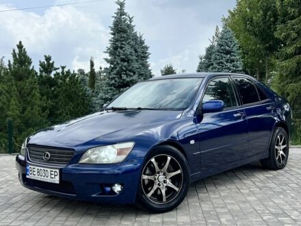 Синий Лексус ИС, объемом двигателя 2 л и пробегом 350 тыс. км за 3900 $, фото 1 на Automoto.ua