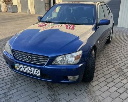 Синий Лексус ИС, объемом двигателя 2 л и пробегом 325 тыс. км за 5500 $, фото 1 на Automoto.ua