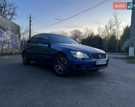 Синий Лексус ИС, объемом двигателя 2 л и пробегом 250 тыс. км за 5100 $, фото 1 на Automoto.ua
