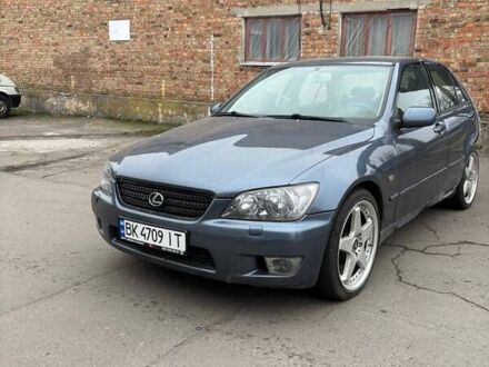 Синій Лексус ІС, об'ємом двигуна 1.99 л та пробігом 203 тис. км за 3200 $, фото 1 на Automoto.ua