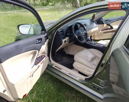 Зелений Лексус ІС, об'ємом двигуна 2.5 л та пробігом 327 тис. км за 8500 $, фото 6 на Automoto.ua