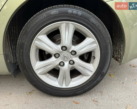 Зеленый Лексус ИС, объемом двигателя 2.5 л и пробегом 203 тыс. км за 8000 $, фото 11 на Automoto.ua