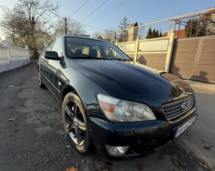 Зеленый Лексус ИС, объемом двигателя 2 л и пробегом 250 тыс. км за 4800 $, фото 1 на Automoto.ua