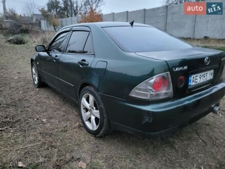 Зелений Лексус ІС, об'ємом двигуна 1.99 л та пробігом 200 тис. км за 2900 $, фото 1 на Automoto.ua