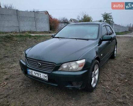 Зеленый Лексус ИС, объемом двигателя 1.99 л и пробегом 200 тыс. км за 3100 $, фото 1 на Automoto.ua