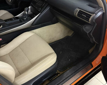 Оранжевый Лексус ИС, объемом двигателя 2.5 л и пробегом 220 тыс. км за 13500 $, фото 5 на Automoto.ua