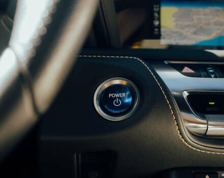 Желтый Лексус ЛС, объемом двигателя 3.46 л и пробегом 16 тыс. км за 94000 $, фото 24 на Automoto.ua