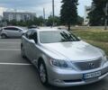 Сірий Лексус ЛС 460, об'ємом двигуна 4.6 л та пробігом 190 тис. км за 12600 $, фото 1 на Automoto.ua