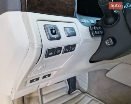 Белый Лексус ЛС, объемом двигателя 5 л и пробегом 190 тыс. км за 12250 $, фото 14 на Automoto.ua