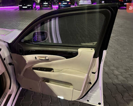 Белый Лексус ЛС, объемом двигателя 4.97 л и пробегом 326 тыс. км за 10900 $, фото 25 на Automoto.ua