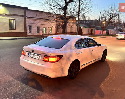 Белый Лексус ЛС, объемом двигателя 4.97 л и пробегом 326 тыс. км за 10900 $, фото 17 на Automoto.ua