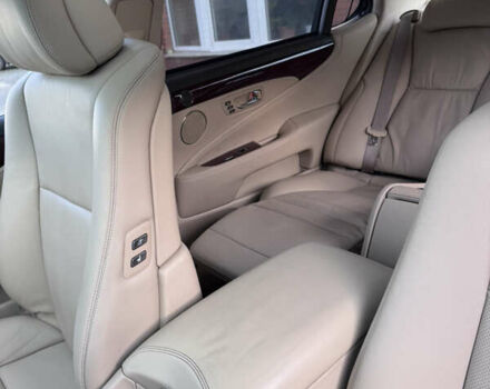 Білий Лексус ЛС, об'ємом двигуна 4.61 л та пробігом 118 тис. км за 15999 $, фото 14 на Automoto.ua