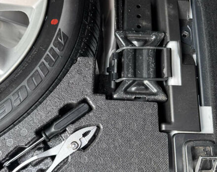 Білий Лексус ЛС, об'ємом двигуна 4.61 л та пробігом 118 тис. км за 15999 $, фото 54 на Automoto.ua