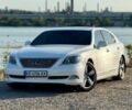 Белый Лексус ЛС, объемом двигателя 4.6 л и пробегом 180 тыс. км за 14000 $, фото 1 на Automoto.ua