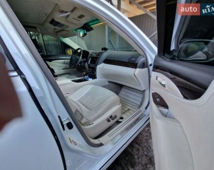 Білий Лексус ЛС, об'ємом двигуна 5 л та пробігом 190 тис. км за 10800 $, фото 16 на Automoto.ua