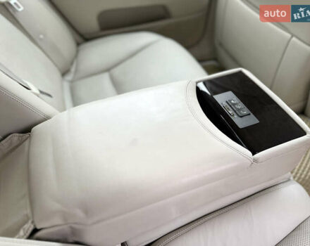 Белый Лексус ЛС, объемом двигателя 4.61 л и пробегом 167 тыс. км за 9999 $, фото 26 на Automoto.ua