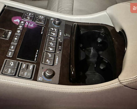 Белый Лексус ЛС, объемом двигателя 4.97 л и пробегом 326 тыс. км за 10900 $, фото 35 на Automoto.ua