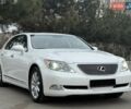 Білий Лексус ЛС, об'ємом двигуна 4.61 л та пробігом 160 тис. км за 11300 $, фото 1 на Automoto.ua
