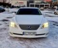Белый Лексус ЛС, объемом двигателя 5 л и пробегом 180 тыс. км за 15000 $, фото 1 на Automoto.ua