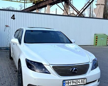 Белый Лексус ЛС, объемом двигателя 5 л и пробегом 330 тыс. км за 11400 $, фото 1 на Automoto.ua