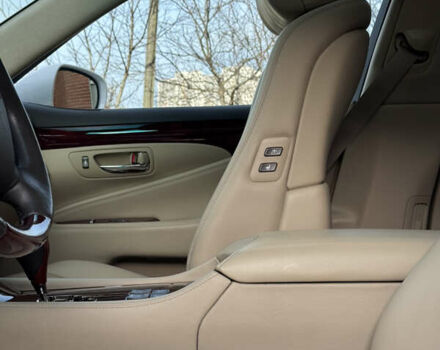 Білий Лексус ЛС, об'ємом двигуна 4.61 л та пробігом 118 тис. км за 15999 $, фото 12 на Automoto.ua