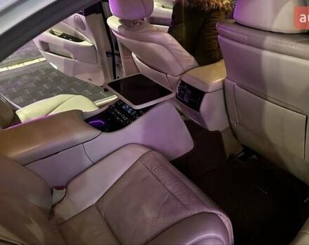 Білий Лексус ЛС, об'ємом двигуна 5 л та пробігом 330 тис. км за 11400 $, фото 17 на Automoto.ua