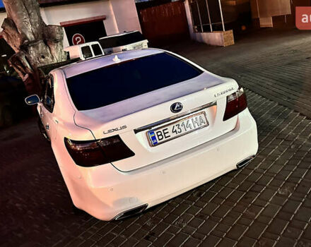 Белый Лексус ЛС, объемом двигателя 4.97 л и пробегом 326 тыс. км за 10900 $, фото 13 на Automoto.ua