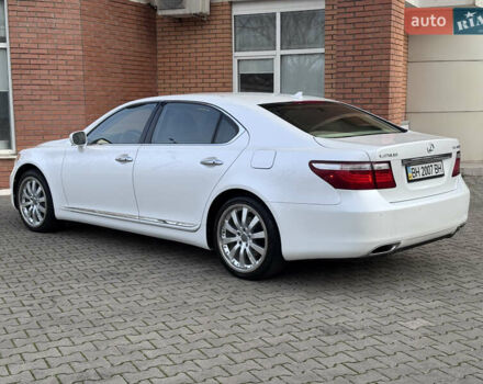 Білий Лексус ЛС, об'ємом двигуна 4.61 л та пробігом 118 тис. км за 15999 $, фото 8 на Automoto.ua