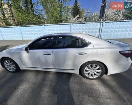 Белый Лексус ЛС, объемом двигателя 4.61 л и пробегом 160 тыс. км за 8400 $, фото 4 на Automoto.ua