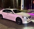 Белый Лексус ЛС, объемом двигателя 5 л и пробегом 330 тыс. км за 11000 $, фото 1 на Automoto.ua