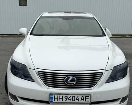 Білий Лексус ЛС, об'ємом двигуна 4.97 л та пробігом 320 тис. км за 12500 $, фото 1 на Automoto.ua