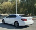 Белый Лексус ЛС, объемом двигателя 5 л и пробегом 186 тыс. км за 11500 $, фото 17 на Automoto.ua