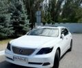 Білий Лексус ЛС, об'ємом двигуна 5 л та пробігом 333 тис. км за 11000 $, фото 1 на Automoto.ua