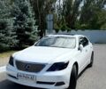 Білий Лексус ЛС, об'ємом двигуна 5 л та пробігом 333 тис. км за 9500 $, фото 1 на Automoto.ua