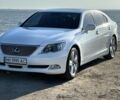 Белый Лексус ЛС, объемом двигателя 4.6 л и пробегом 3 тыс. км за 9700 $, фото 1 на Automoto.ua