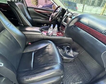 Белый Лексус ЛС, объемом двигателя 4.61 л и пробегом 160 тыс. км за 8400 $, фото 8 на Automoto.ua