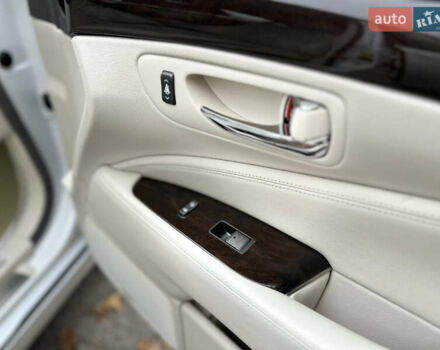 Белый Лексус ЛС, объемом двигателя 4.61 л и пробегом 167 тыс. км за 9999 $, фото 29 на Automoto.ua
