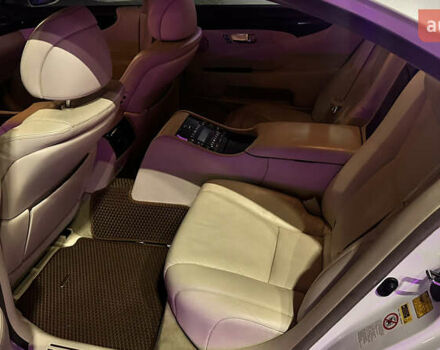 Білий Лексус ЛС, об'ємом двигуна 4.97 л та пробігом 320 тис. км за 12500 $, фото 4 на Automoto.ua