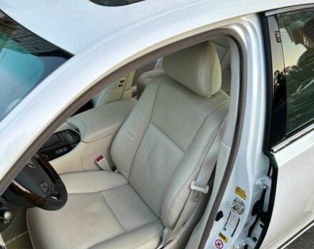 Белый Лексус ЛС, объемом двигателя 4.6 л и пробегом 168 тыс. км за 12000 $, фото 3 на Automoto.ua