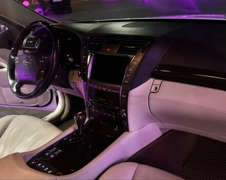 Білий Лексус ЛС, об'ємом двигуна 5 л та пробігом 330 тис. км за 11400 $, фото 20 на Automoto.ua