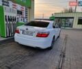 Белый Лексус ЛС, объемом двигателя 5 л и пробегом 190 тыс. км за 10000 $, фото 8 на Automoto.ua