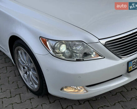 Білий Лексус ЛС, об'ємом двигуна 4.61 л та пробігом 118 тис. км за 15999 $, фото 4 на Automoto.ua