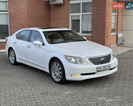 Білий Лексус ЛС, об'ємом двигуна 4.61 л та пробігом 118 тис. км за 15999 $, фото 1 на Automoto.ua