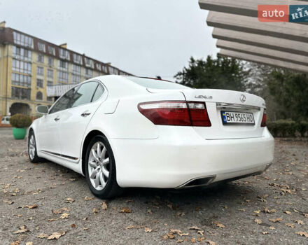 Белый Лексус ЛС, объемом двигателя 4.61 л и пробегом 167 тыс. км за 9999 $, фото 12 на Automoto.ua