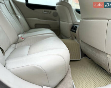 Белый Лексус ЛС, объемом двигателя 4.61 л и пробегом 167 тыс. км за 9999 $, фото 23 на Automoto.ua