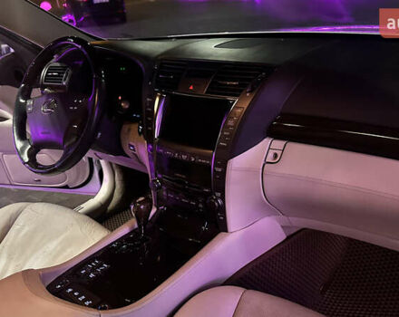 Білий Лексус ЛС, об'ємом двигуна 4.97 л та пробігом 320 тис. км за 12500 $, фото 15 на Automoto.ua