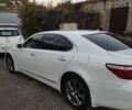 Белый Лексус ЛС, объемом двигателя 5 л и пробегом 219 тыс. км за 14500 $, фото 11 на Automoto.ua