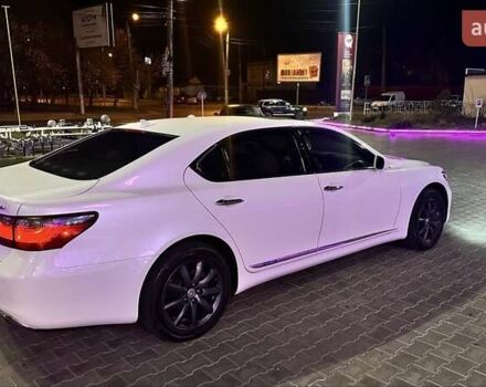 Білий Лексус ЛС, об'ємом двигуна 5 л та пробігом 330 тис. км за 11400 $, фото 2 на Automoto.ua